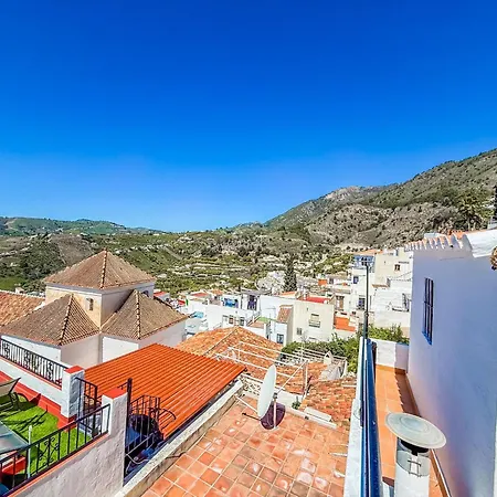 2 Bedroom House With Roof Terrace In The Beautiful Village Of Holiday home Frigiliana