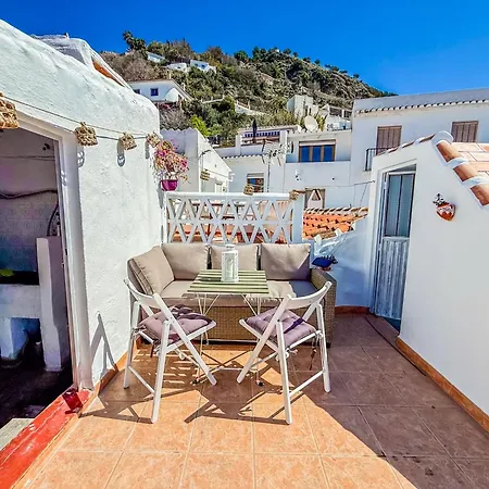 2 Bedroom House With Roof Terrace In The Beautiful Village Of Frigiliana