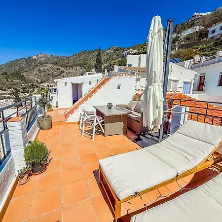 2 Bedroom House With Roof Terrace In The Beautiful Village Of * Frigiliana
