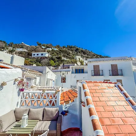 2 Bedroom House With Roof Terrace In The Beautiful Village Of * Frigiliana