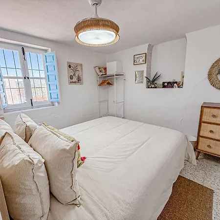 2 Bedroom House With Roof Terrace In The Beautiful Village Of Holiday home *